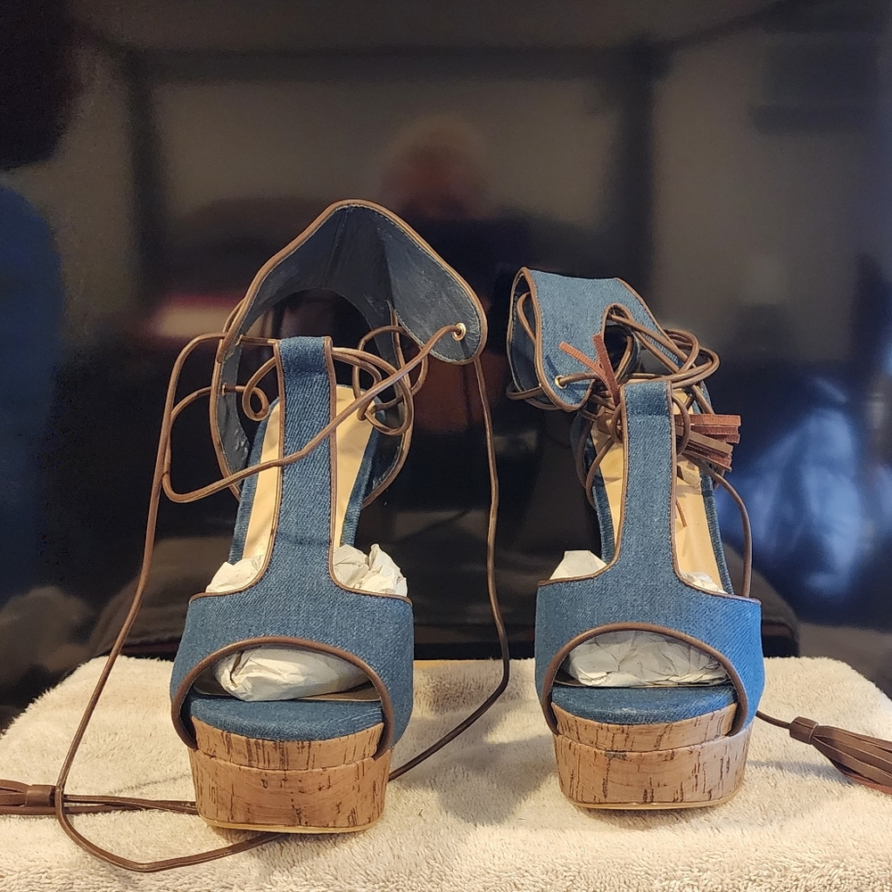 Shoes - Picture 5 of 5